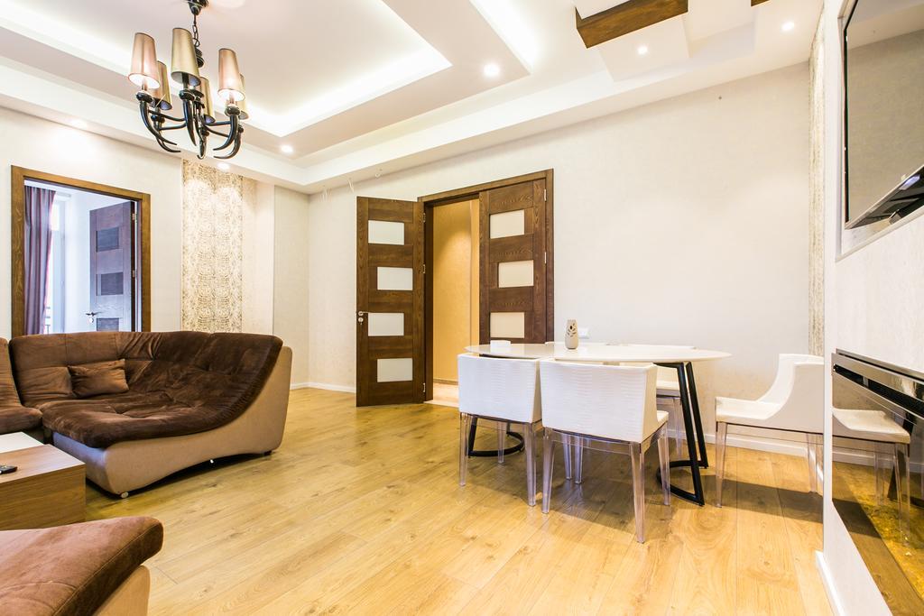 טביליסי Sweet Home 3 At Freedom Square מראה חיצוני תמונה
