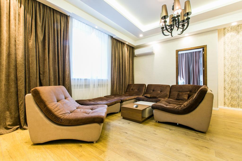 טביליסי Sweet Home 3 At Freedom Square מראה חיצוני תמונה