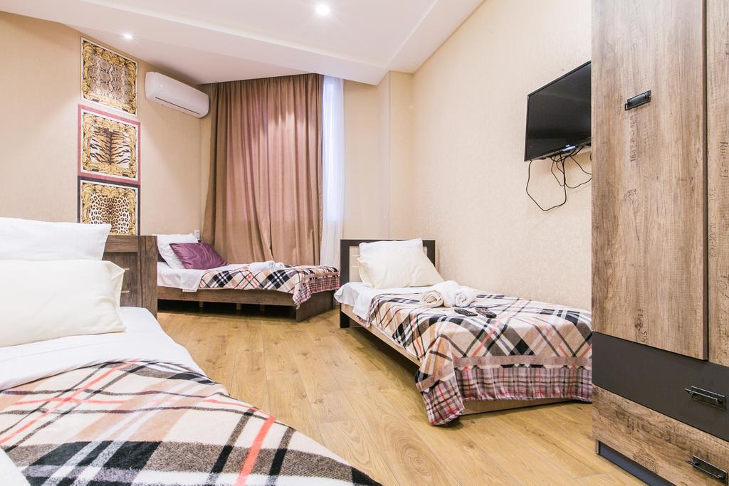 טביליסי Sweet Home 3 At Freedom Square מראה חיצוני תמונה