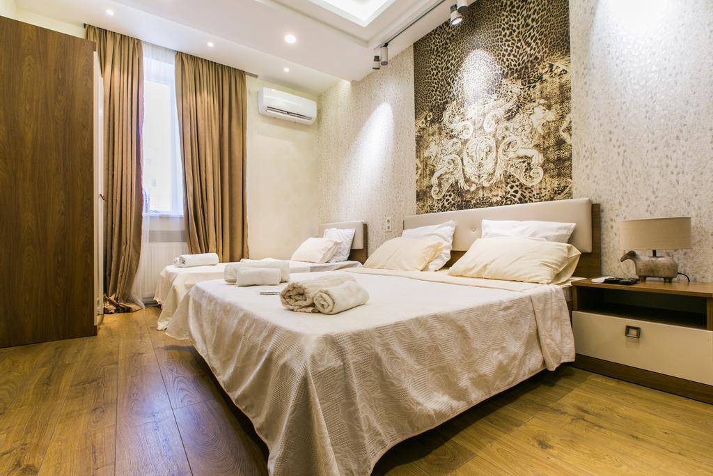 טביליסי Sweet Home 3 At Freedom Square מראה חיצוני תמונה